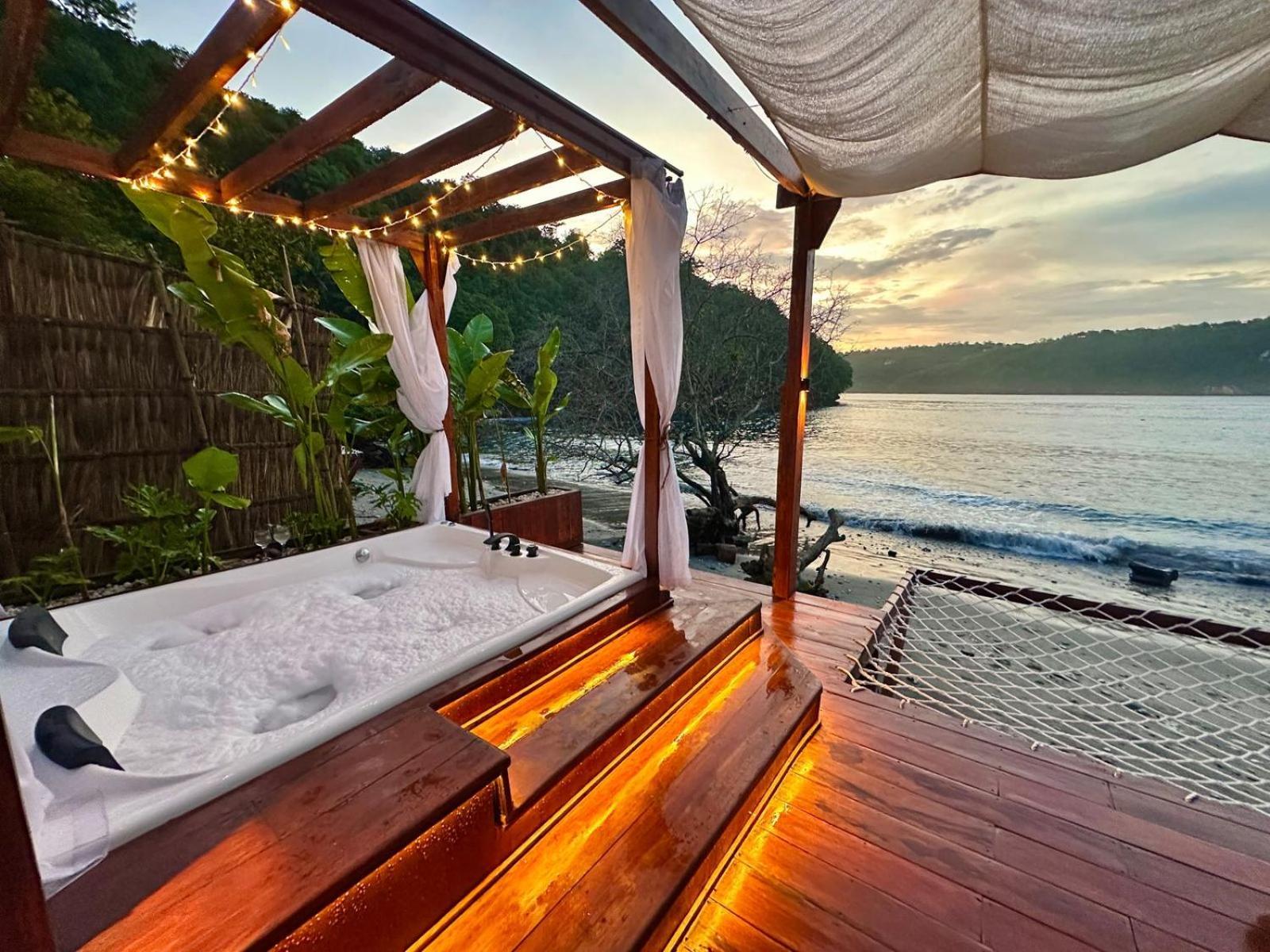 Beachfront Luxury Dome Villas - Gamat Bay Resort Đảo Đảo Nusa Penida Ngoại thất bức ảnh